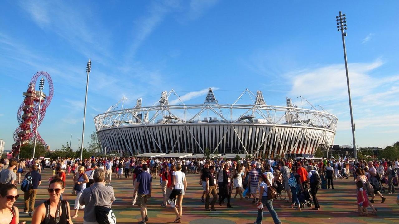 Skyvillion - Olympic View London Stratford Apartment Eksteriør bilde